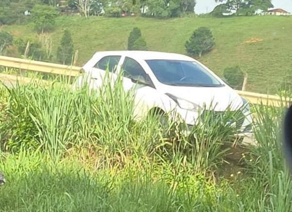 PMBA apreende veículo com restrição de furto/roubo em Itamaraju