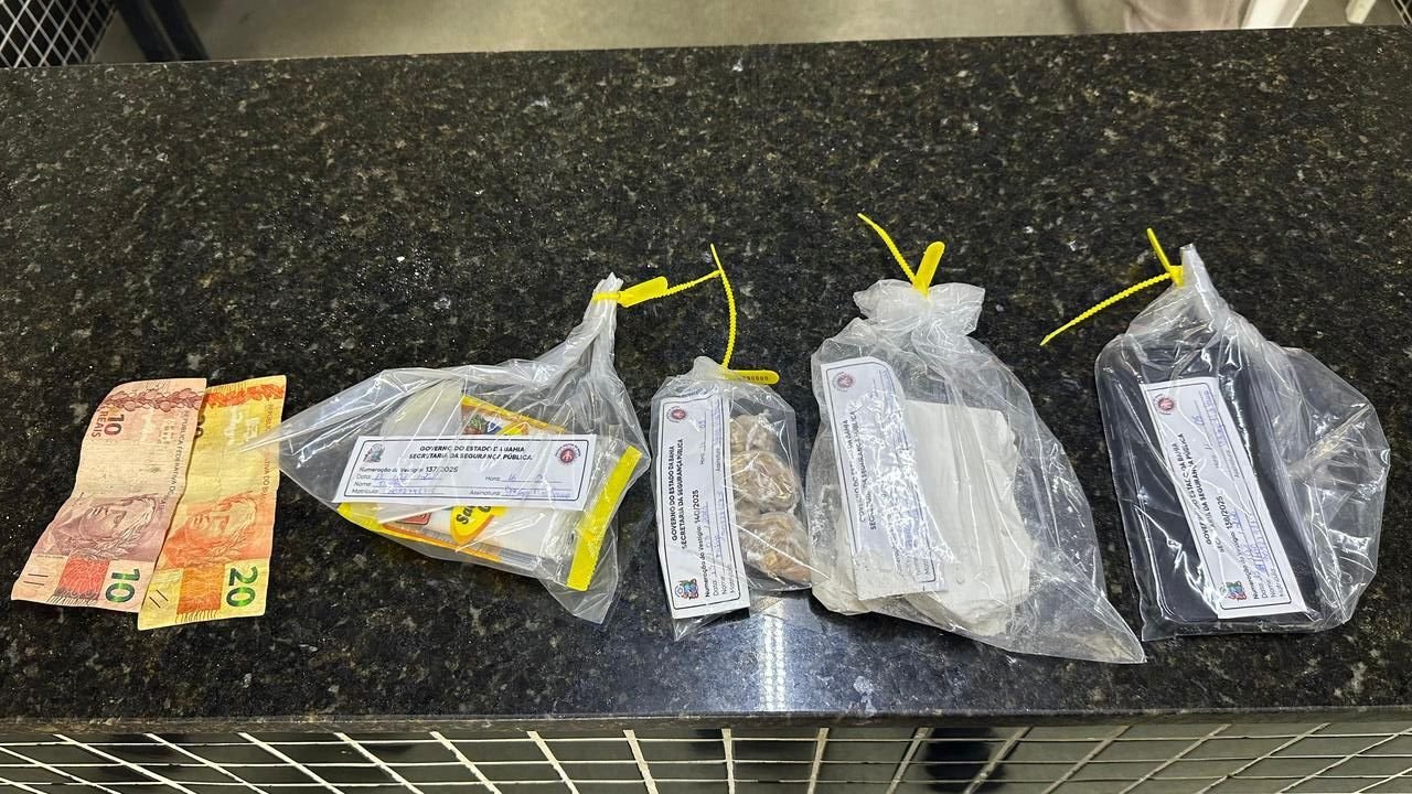 Itamaraju: PMBA prende homem por tráfico de drogas durante operação civil