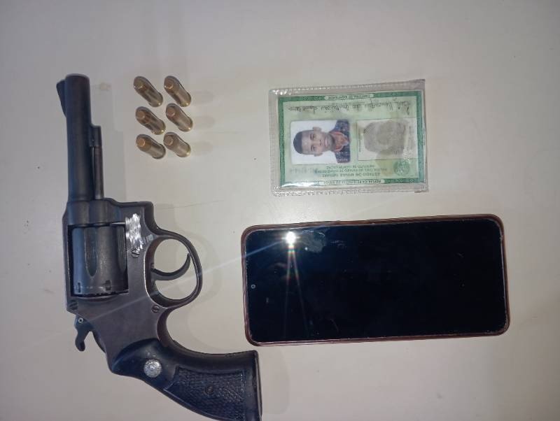 Prado: PMBA prende homem com arma de fogo
