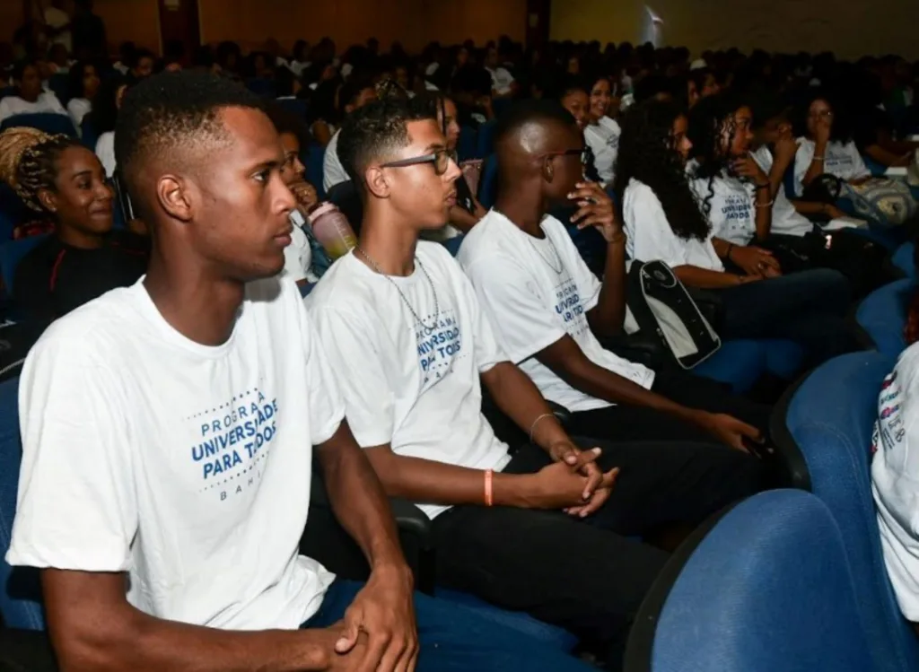 Programa Universidade Para Todos vai ofertar mais de 20 mil vagas; inscrições começam na terça (10)