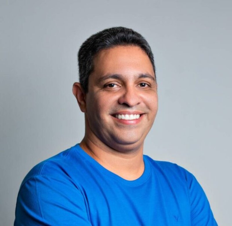 Caravelas: Dr. Adauto contrata empresa por quase R$ 27 milhões para limpeza, conservação e apoio administrativo