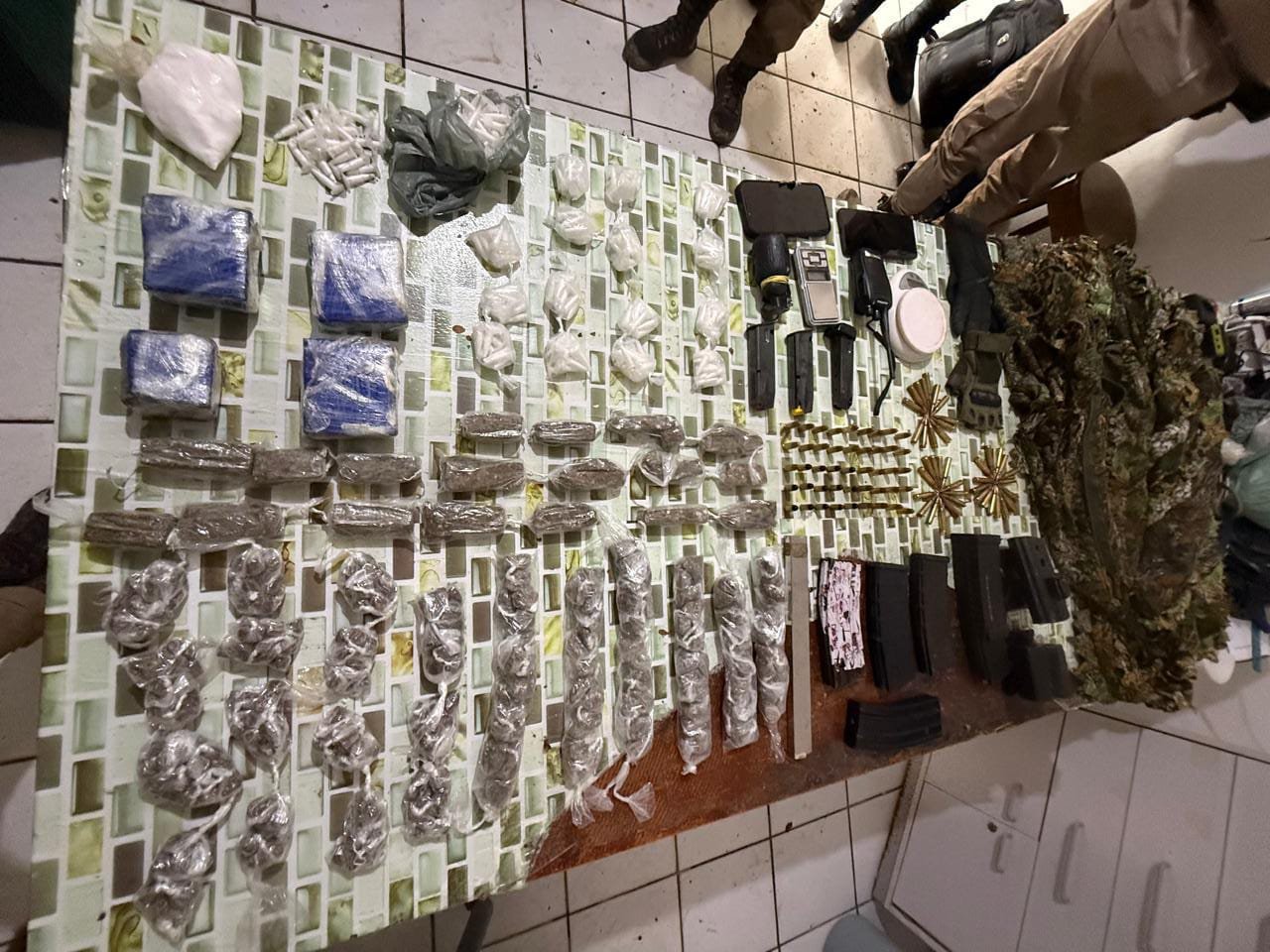 Porto Seguro: PMBA apreende artefato explosivo, drogas e munições