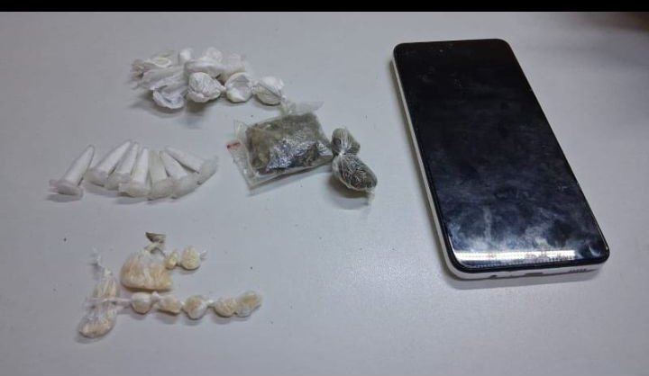 Eunápolis: PMBA apreende drogas no Arnaldão