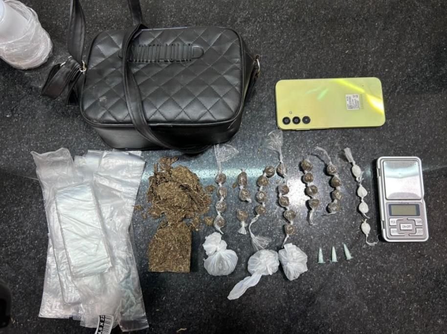 Eunápolis: PMBA apreende drogas no bairro Minas Gerais
