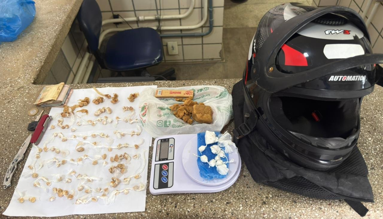 Polícia Militar apreende menor com drogas em Teixeira de Freitas