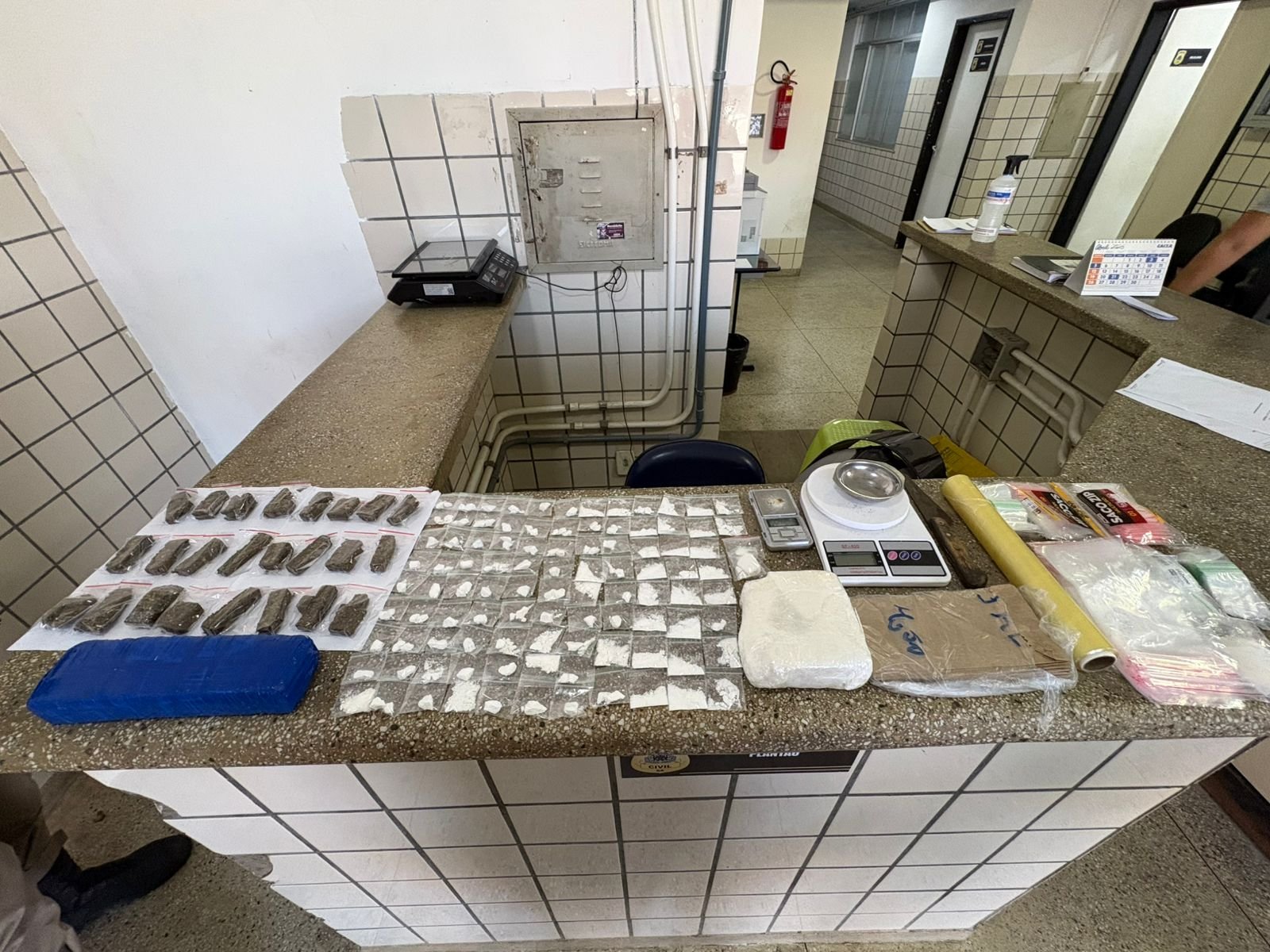 Teixeira de Freitas: PM apreende drogas