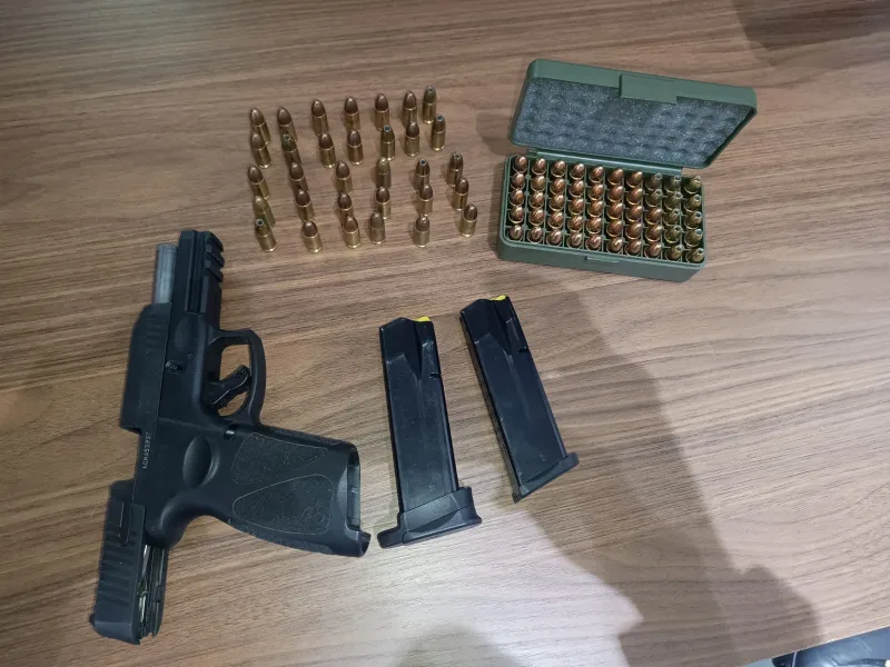 Festa termina com prisão e apreensão de arma de uso restrito em Itagimirim