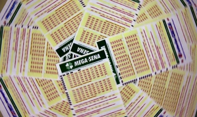 Prêmio acumulado da Mega-Sena chega a R$ 65 milhões