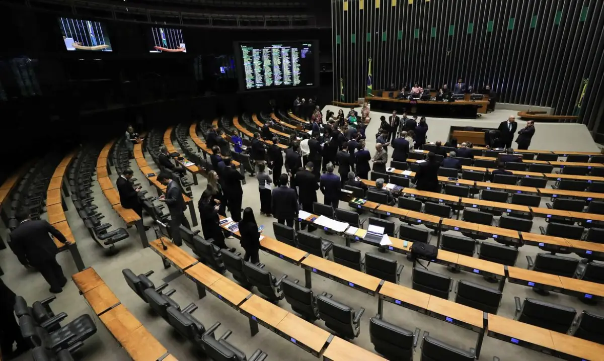 Projeto que reduz maioridade penal avança; veja etapas