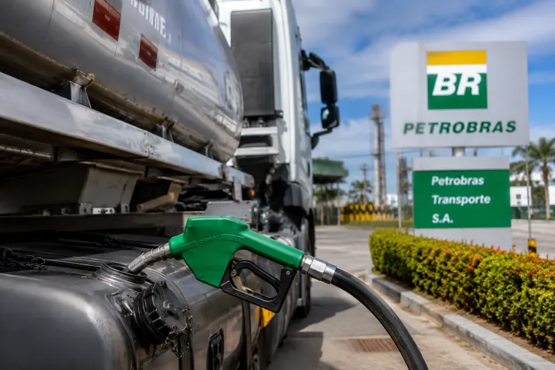 Petrobras reduz preço do diesel e desconto começa a valer na segunda-feira