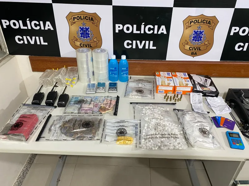 Polícia Civil desarticula mais um imóvel usado pelo tráfico e apreende drogas, munições e dinheiro