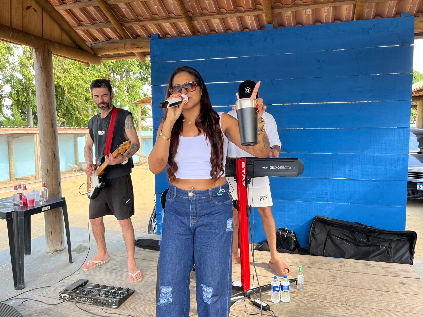 Teixeira de Freitas: Nath Lima anima sabadão no Clube Potiguar