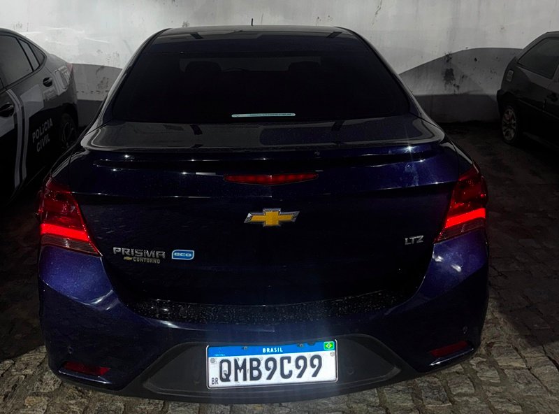 Mucuri: PM recupera veículo furtado durante cerco tático na BR 101