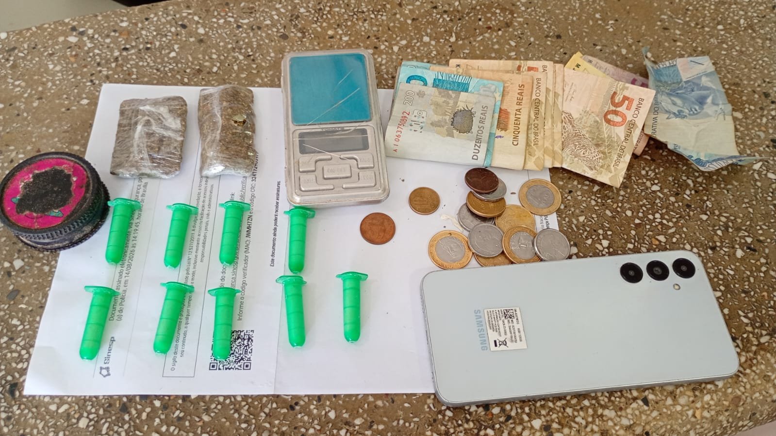 Polícia Militar prende homem por tráfico de drogas em Teixeira de Freitas