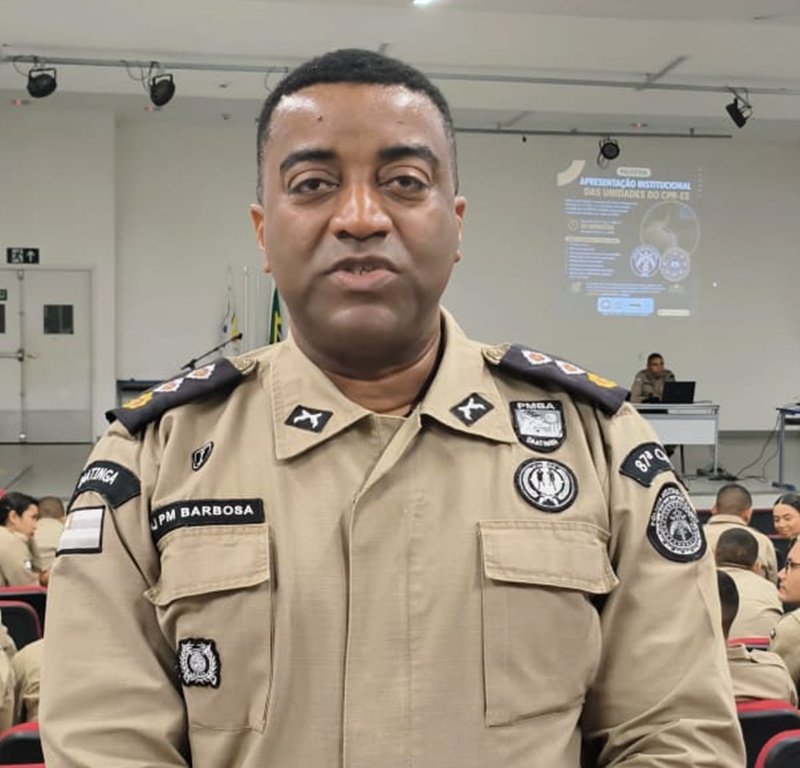 Major Barbosa parabeniza policiais da 87ª CIPM pelo Dia do Soldado