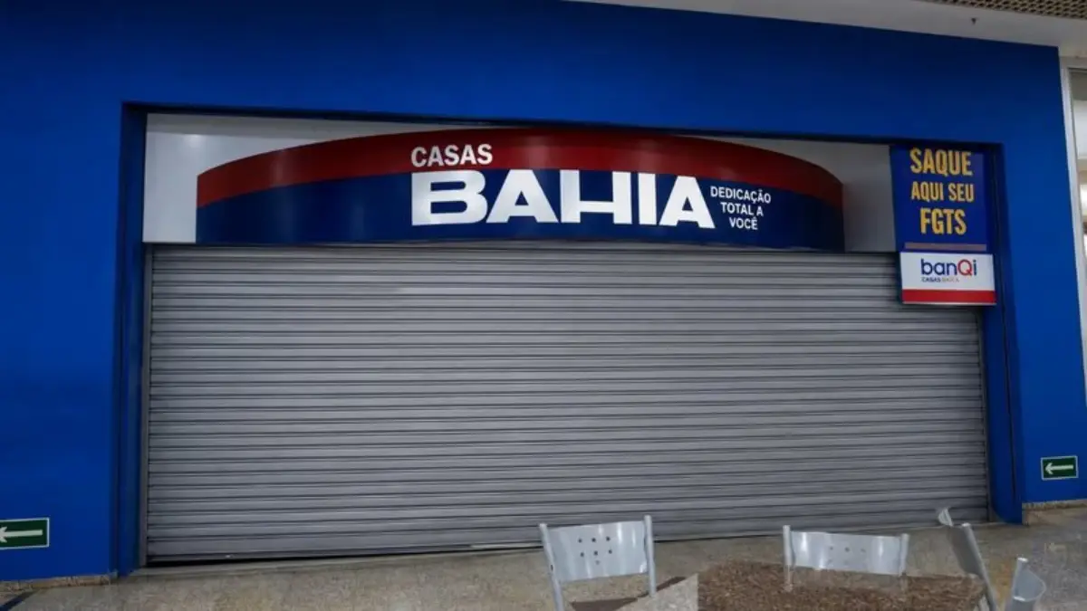 Justiça do Trabalho suspende demissões em massa de trabalhadores das Casas Bahia
