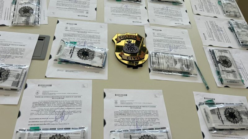 Eunapólis: Mulher devolve celular após receber mensagem inesperada da Polícia Civil