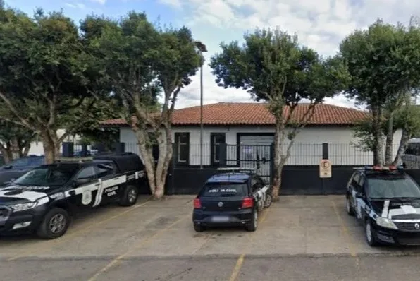 Teixeira de Freitas: Ex-padrasto é preso suspeito de filmar adolescente nua durante banho