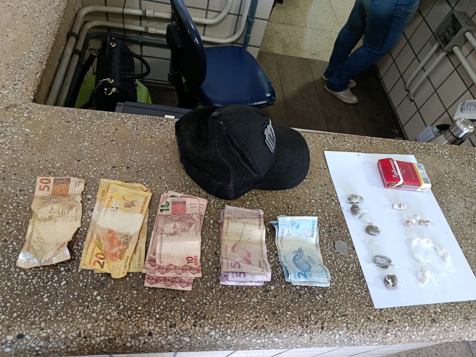 PMBA prende casal por tráfico de drogas em Teixeira de Freitas