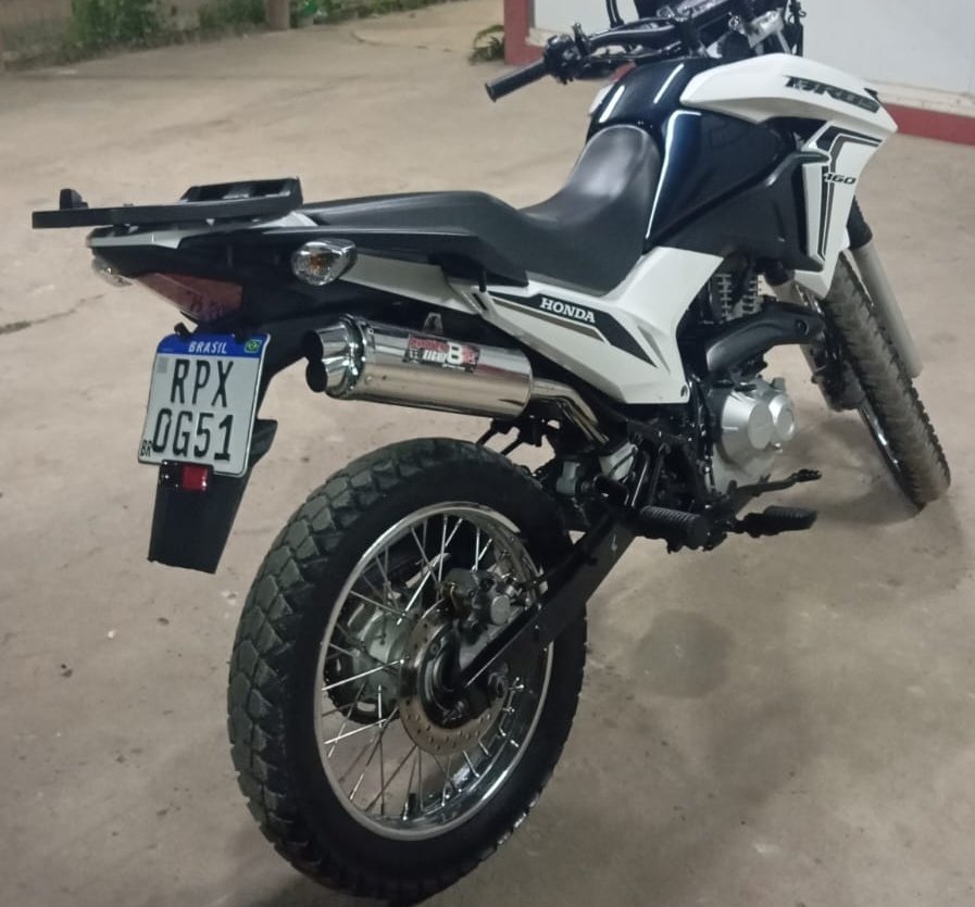 PMBA apreende motocicleta com irregularidades em Teixeira de Freitas