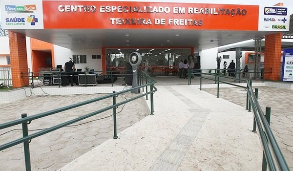 Teixeira de Freitas: Deficientes físicos se manisfestam após denúncia de desvio de próteses e cadeiras de rodas serem protocolados no MPF, população