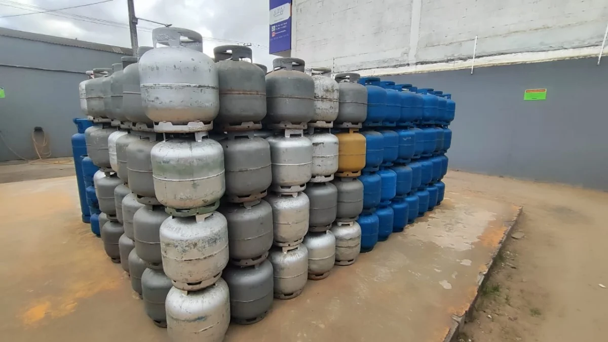Gás de cozinha tem aumento de R$ 5 na Bahia